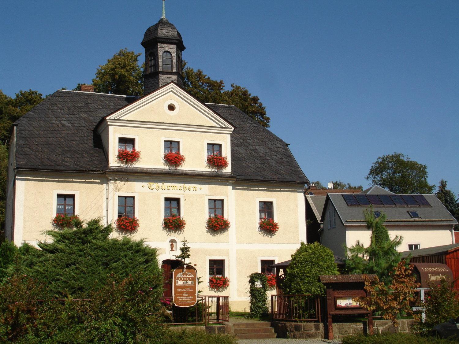 ลันด์โฮเทล เทึอร์มเชิน Hotel Schirgiswalde-Kirschau ภายนอก รูปภาพ